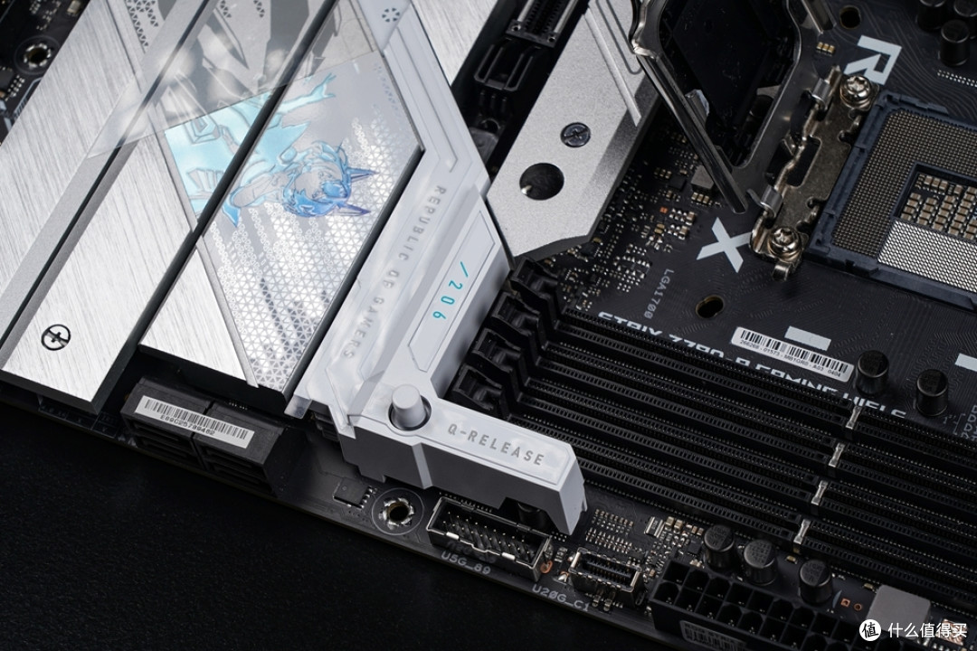 be quiet! Dark Base701+ROG Z790吹雪S+索泰4090 AMP 月白 纯白高性能风冷展示!