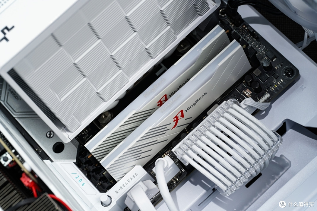 be quiet! Dark Base701+ROG Z790吹雪S+索泰4090 AMP 月白 纯白高性能风冷展示!
