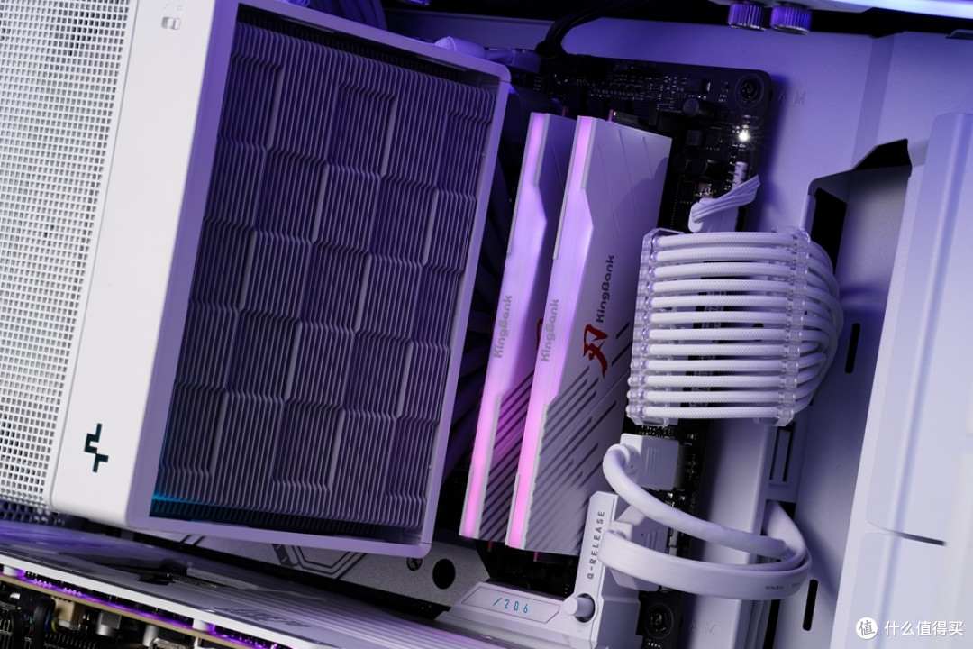 be quiet! Dark Base701+ROG Z790吹雪S+索泰4090 AMP 月白 纯白高性能风冷展示!