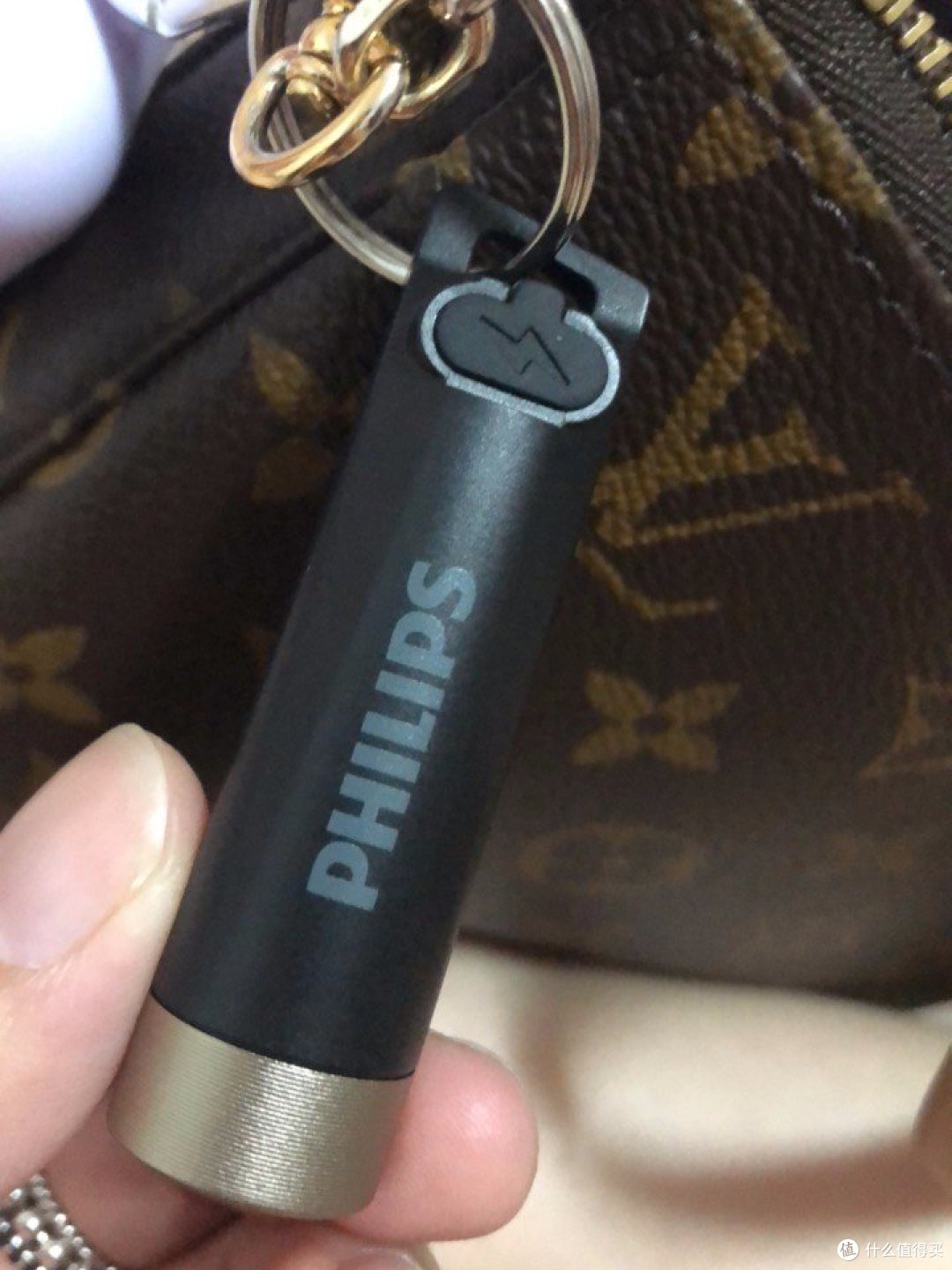 便携又亮的飞利浦电筒