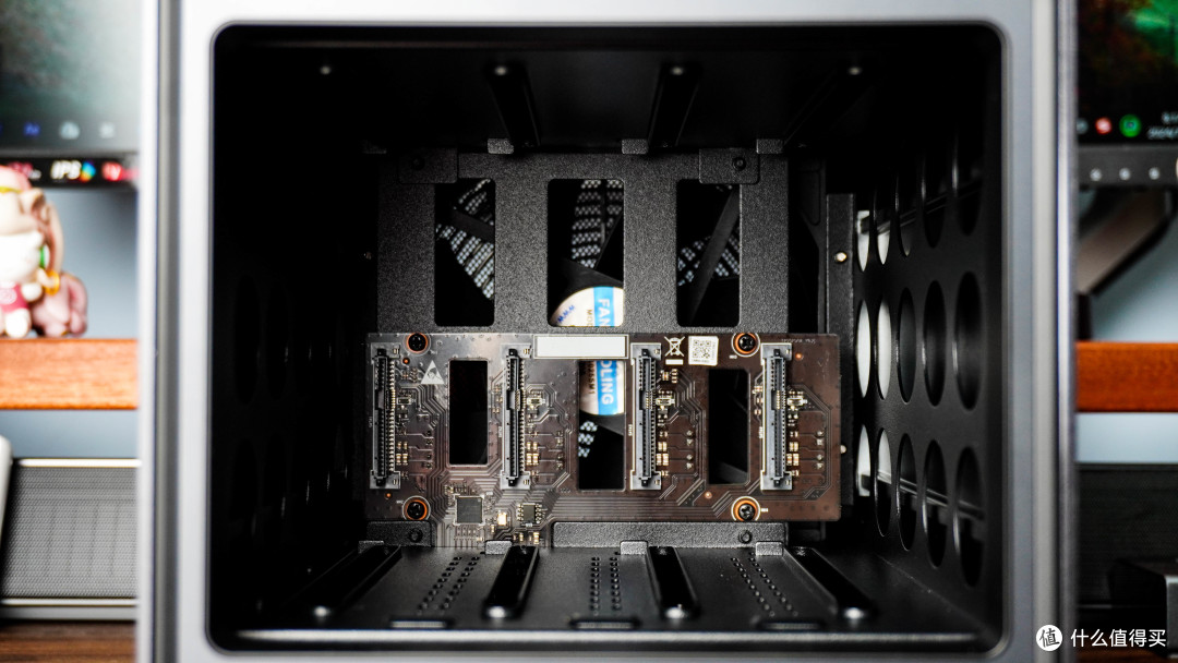 随身存储时代来了!绿联DXP4800让NAS家庭化