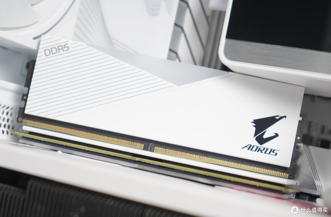 技嘉Z790冰雕X+威刚定制DDR5内存超频实战：轻松从6400超到8000_内存_