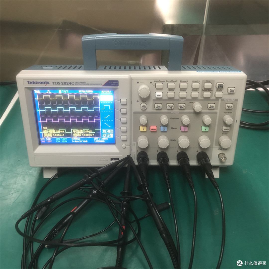 Tektronix泰克TDS2024C数字示波器