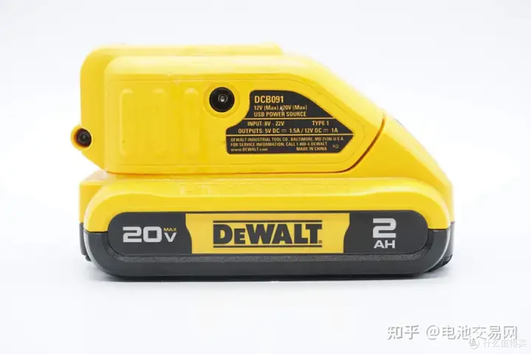 内置亿纬锂能5节高倍率电芯,DEWALT得伟电动工具充电套装拆解
