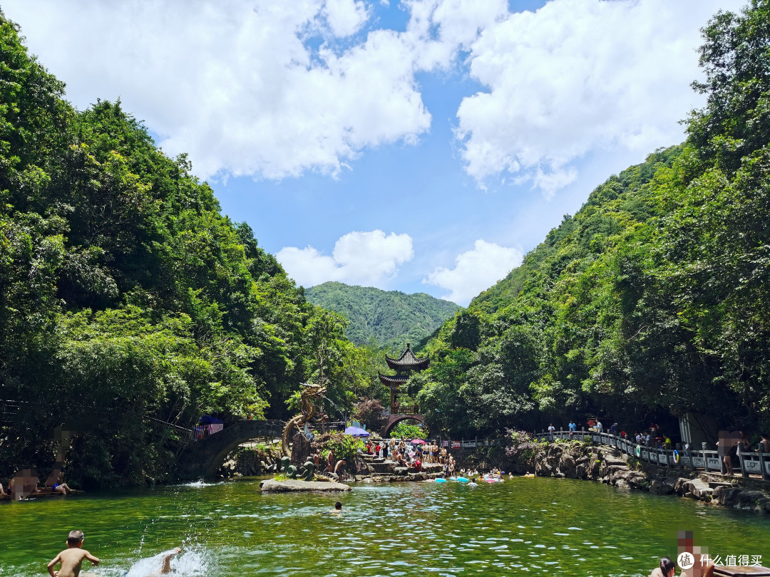 带娃避暑胜地!山里游泳,乐趣无穷
