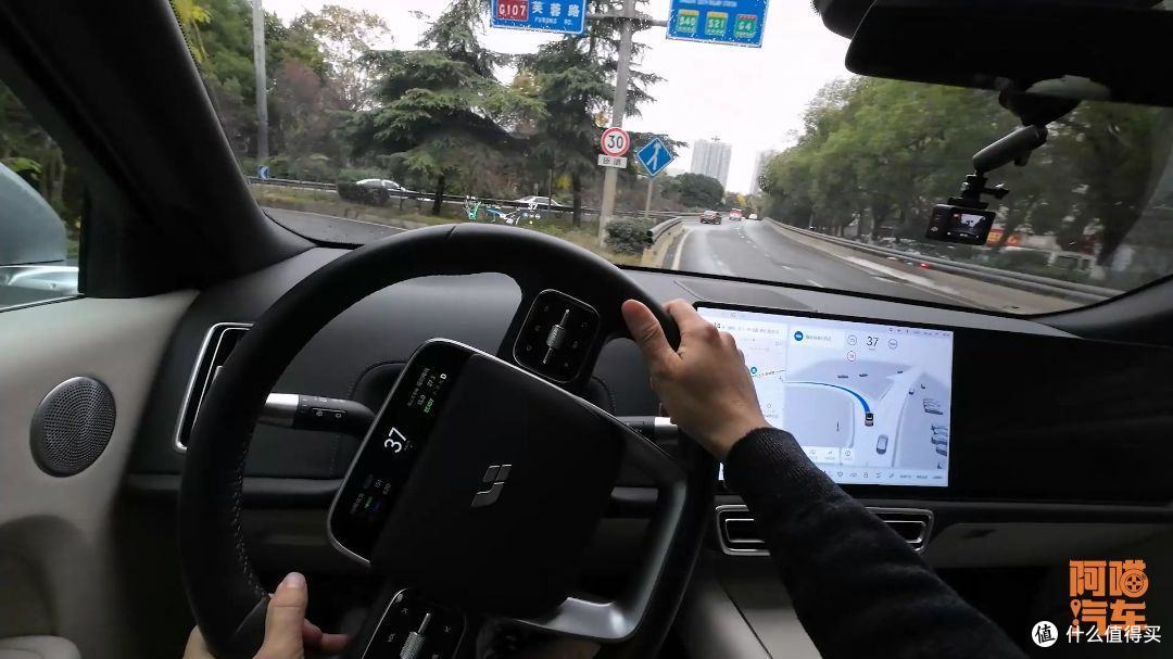 用智驾的听我一句劝,智驾不等于自动驾驶,等出事再后悔就晚了