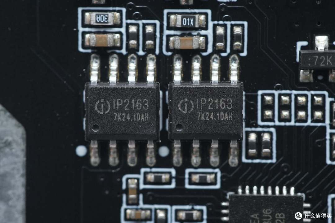 拆解报告：斯丹德72Wh V口电池VB72