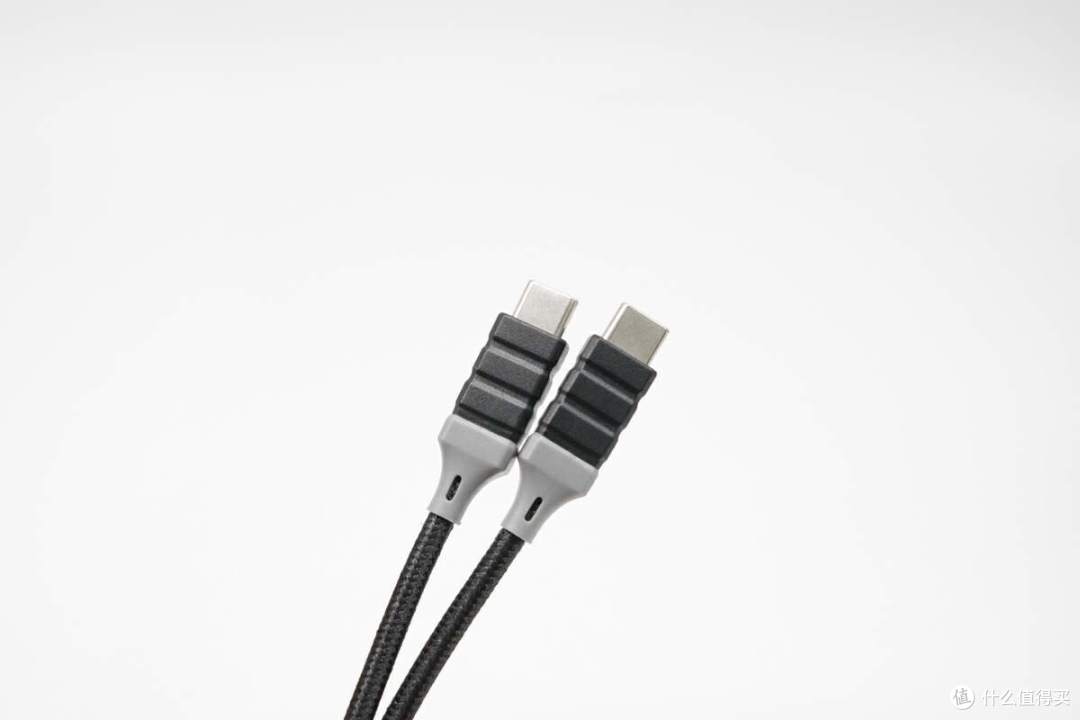 拆解报告：斯丹德72Wh V口电池VB72
