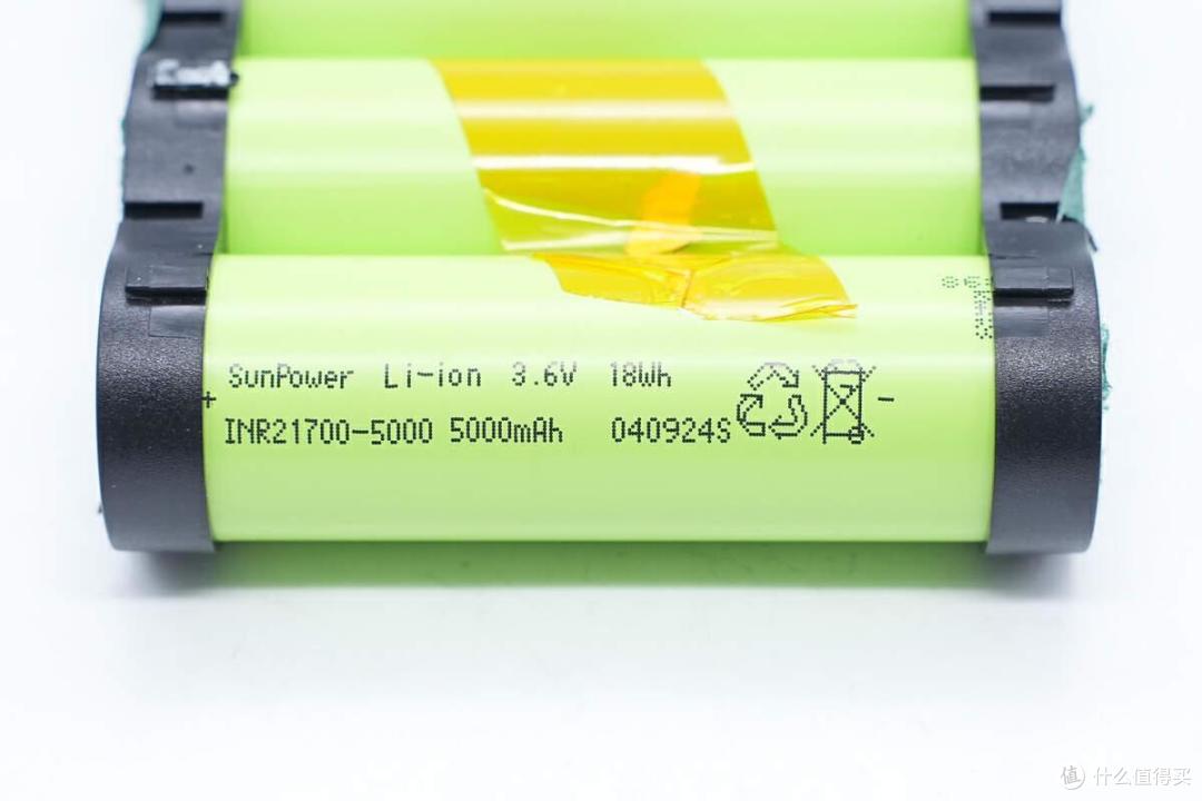 拆解报告：斯丹德72Wh V口电池VB72