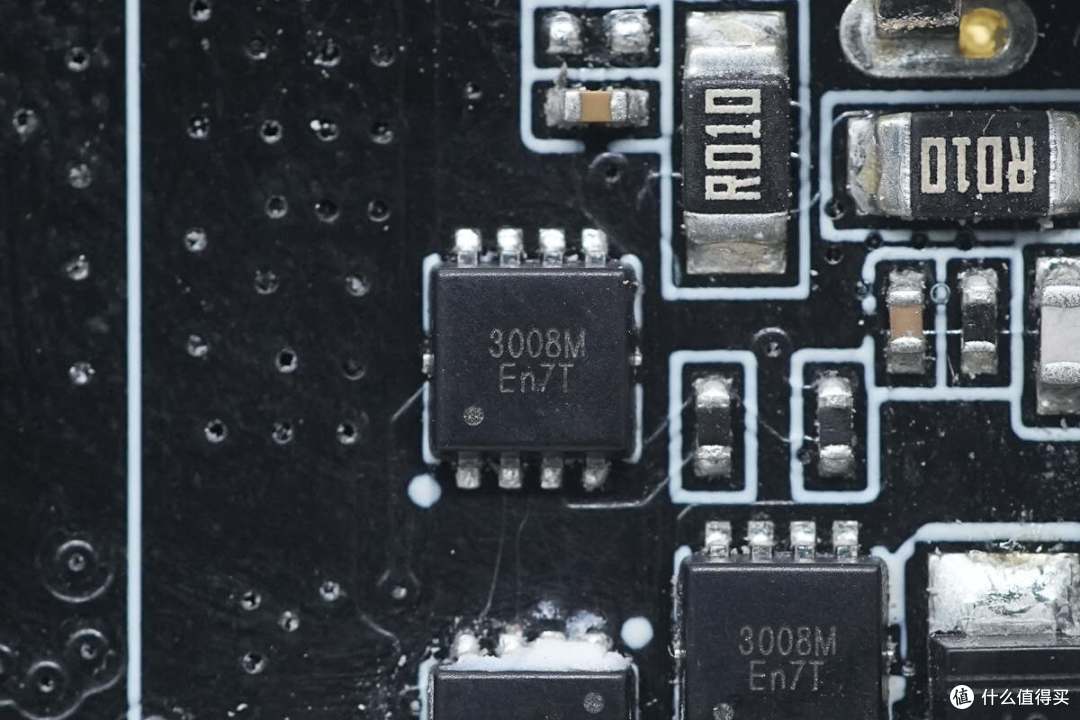 拆解报告：斯丹德72Wh V口电池VB72