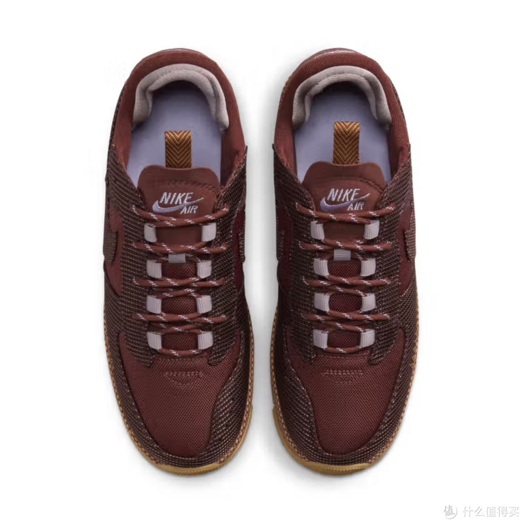 Nike Air Force 1 Wild：女子户外运动的时尚宣言