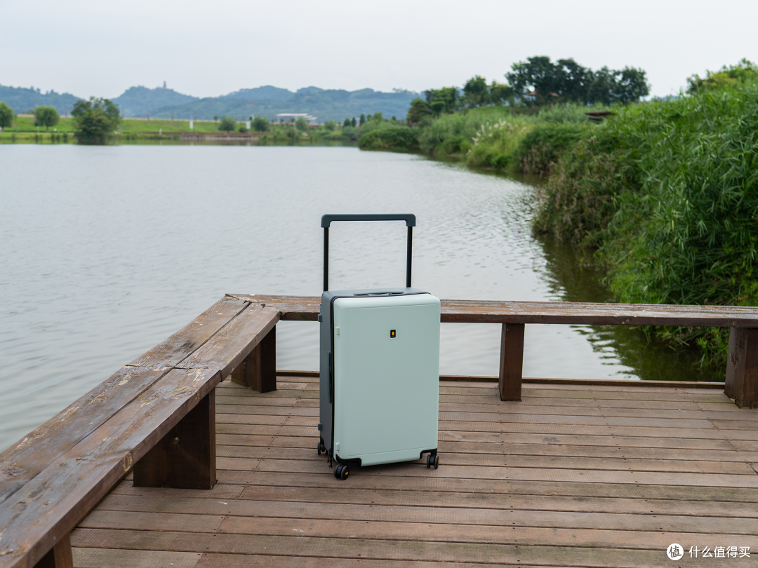 高颜值明星同款自驾游装备,地平线8号大旅行家行李箱
