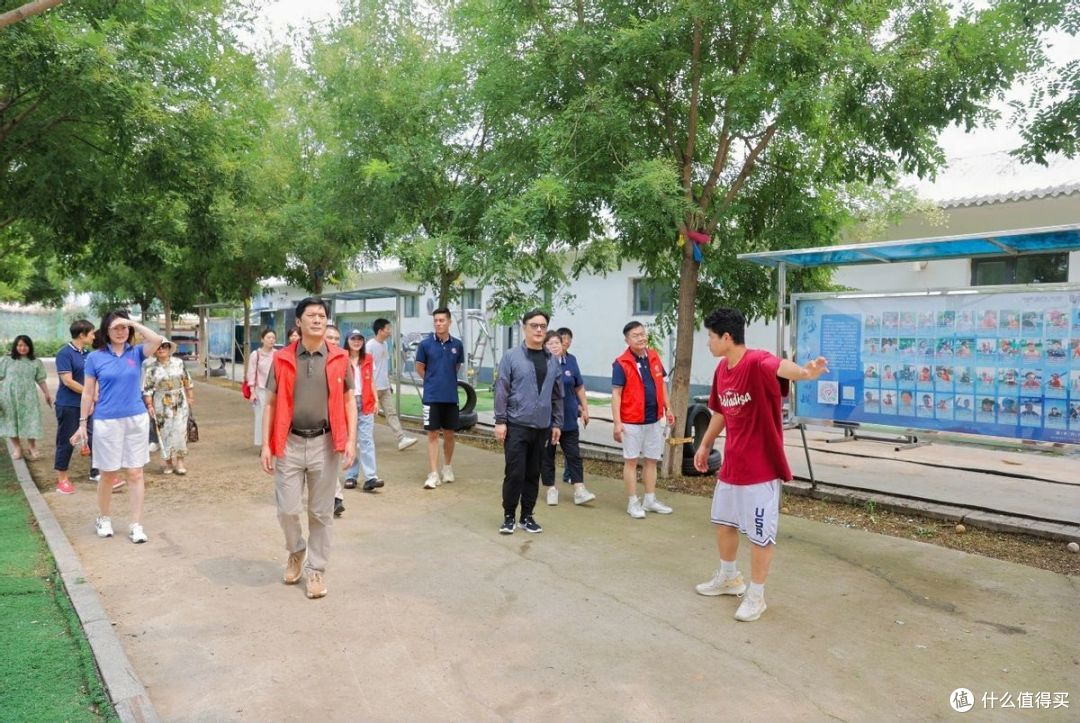 德申公益行之强棒天使基地捐赠活动圆满成功!