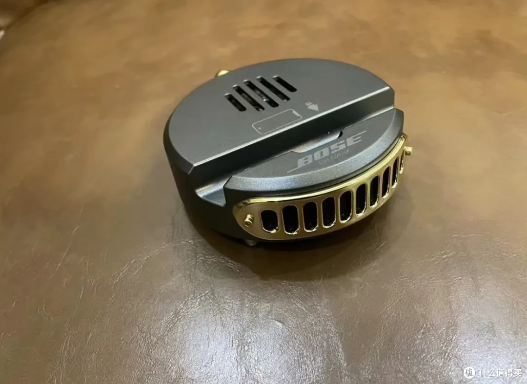 超小的BOSE“掌心音箱”，170克比手机还轻，电池续航8小时