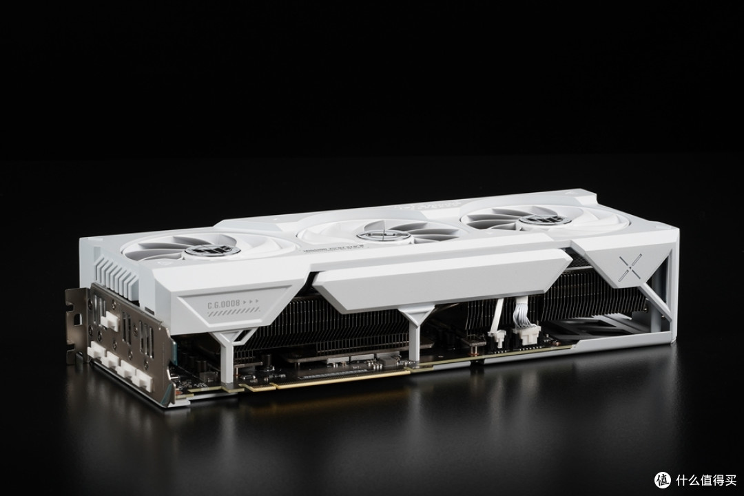 分型工艺 Fractal North XL+Z790吹雪S+华硕TUF 4070Ti Super白 打造白色极致风冷主机