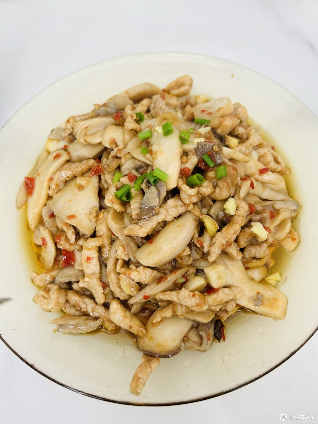 简简单单的家常菜杏鲍菇炒肉丝