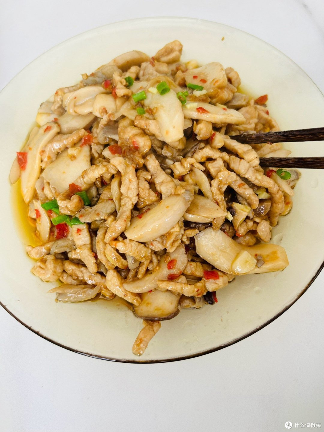 简简单单的家常菜杏鲍菇炒肉丝