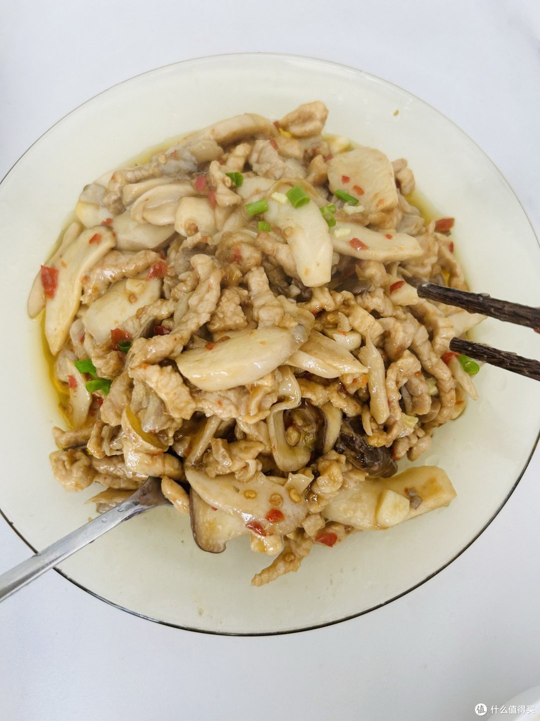 简简单单的家常菜杏鲍菇炒肉丝