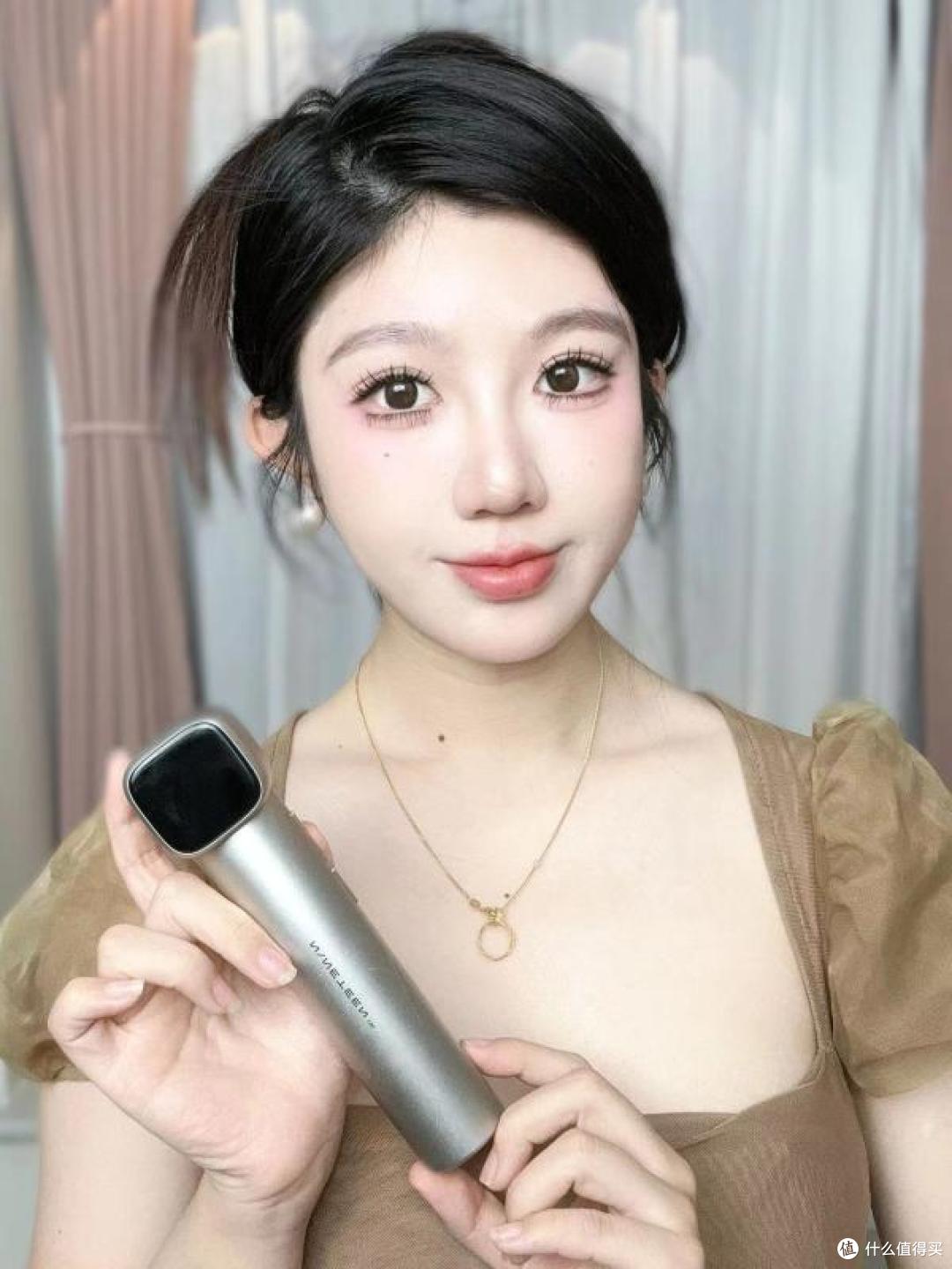 科技护肤更美丽,七夕节就送女朋友十九岁多效美容仪