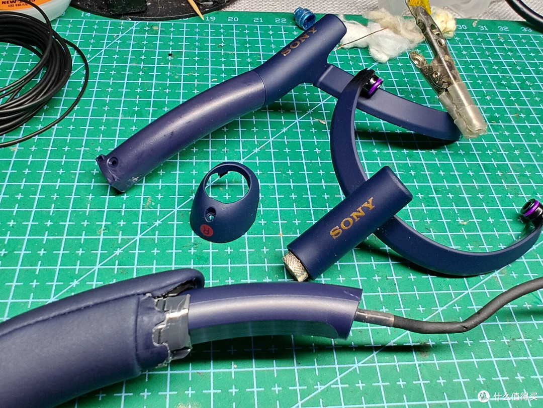 WH1000XM5头梁转轴为什么容易断？
