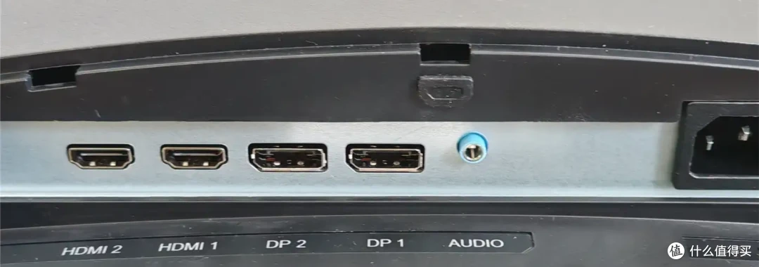 32寸以上 4k 办公显示器选哪个?泰坦军团C32C1UF实测千元性价比很高