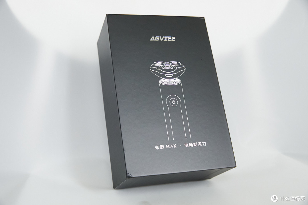 七夕节送他最好的礼物,千元级电动剃须刀的性能天花板,未野MAX体验测评
