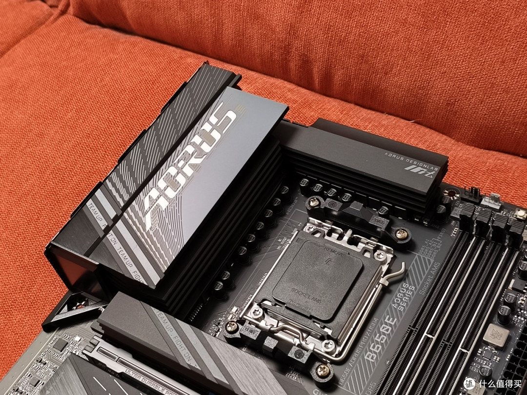 稳中有进:Zen 5 锐龙 7 9700X 测评