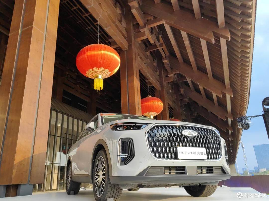 12.99万起就能买中型SUV,瑞虎8L配2.0T和8AT,还有L2.5+智驾