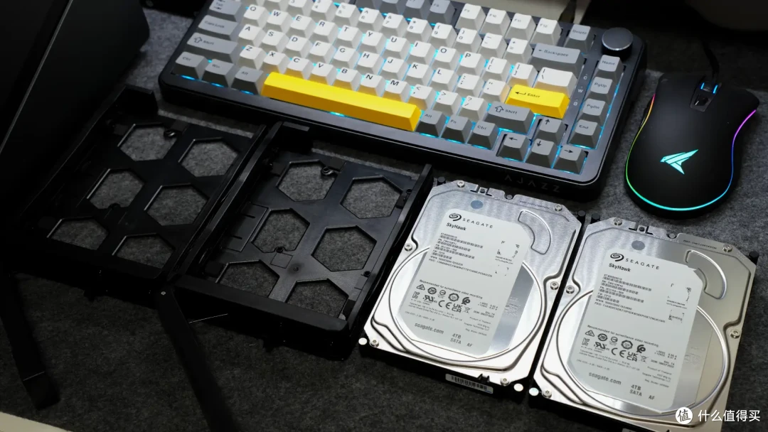 简单易上手,更适合家庭使用的NAS | 极空间Z4 Pro使用分享