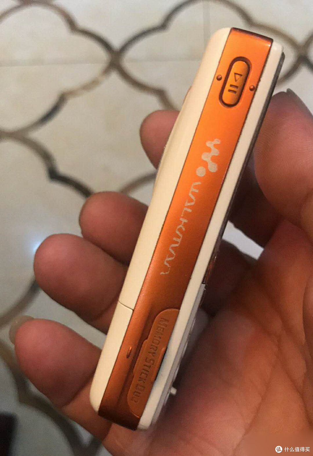 闲鱼50元入手索爱W800，还是Walkman好玩！