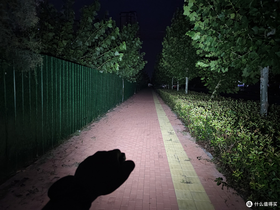 好玩更实用!Manker漫客ML02多功能指虎手电体验