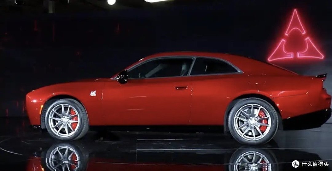 约42.71万元起售，新道奇Charger Daytona 双门版本海外发布，纯电化会成为美式肌肉车的新生吗？