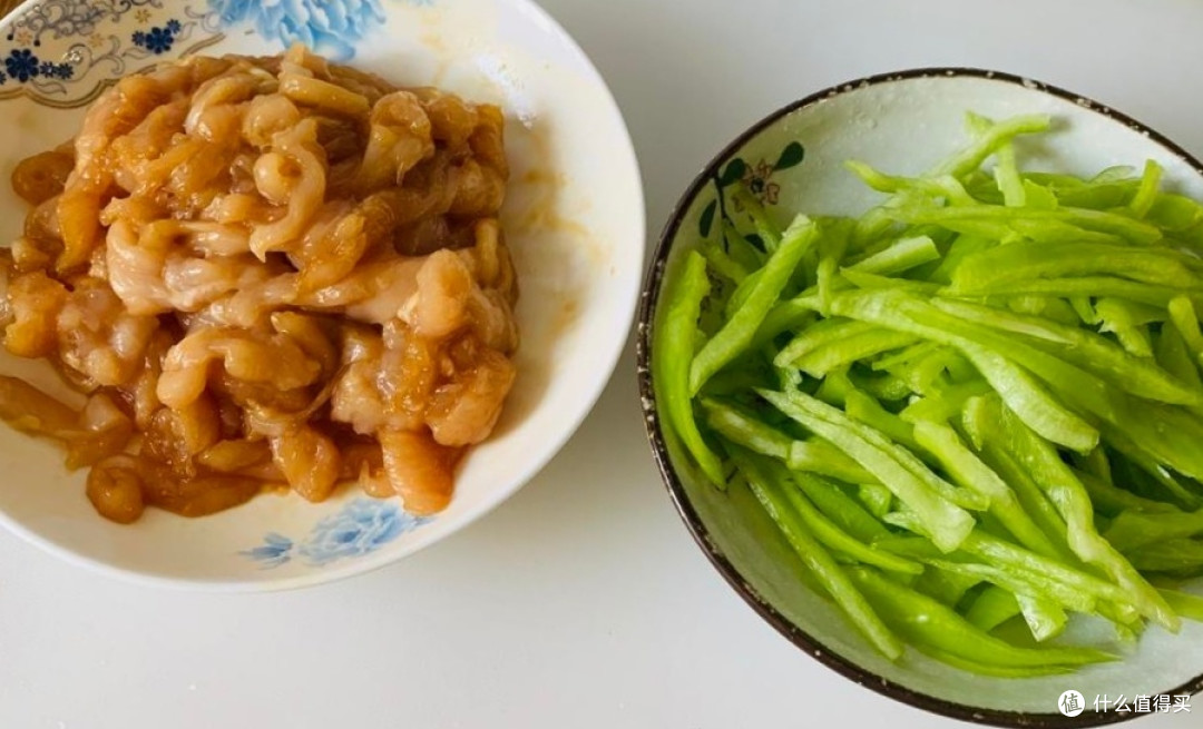 鸡肉炒青椒,香嫩下饭好味道