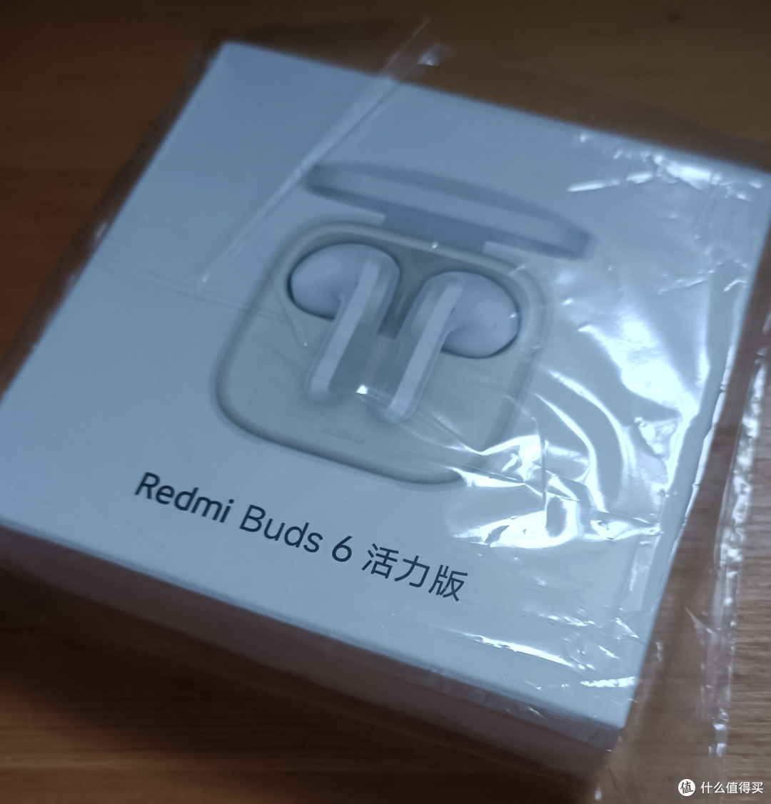 探索Redmi Buds 6活力版:音乐的轻盈伴侣