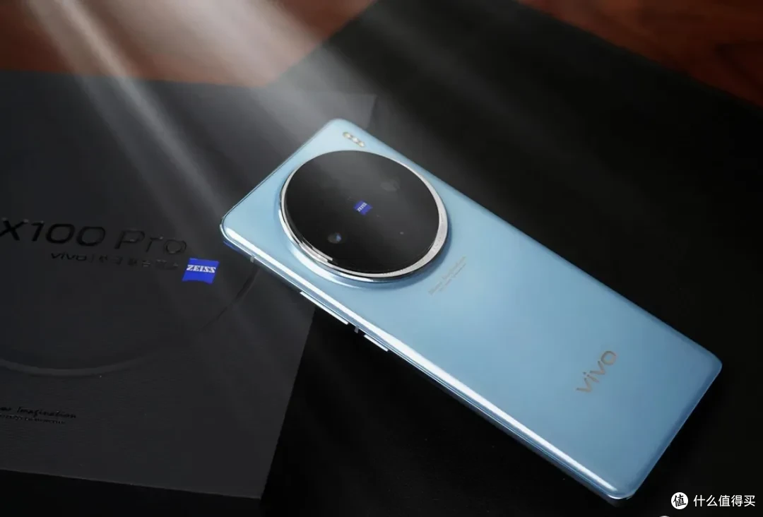 高端手机排行榜出炉：Mate60和iPhone15落榜，小米14,第三，第一名意料之外