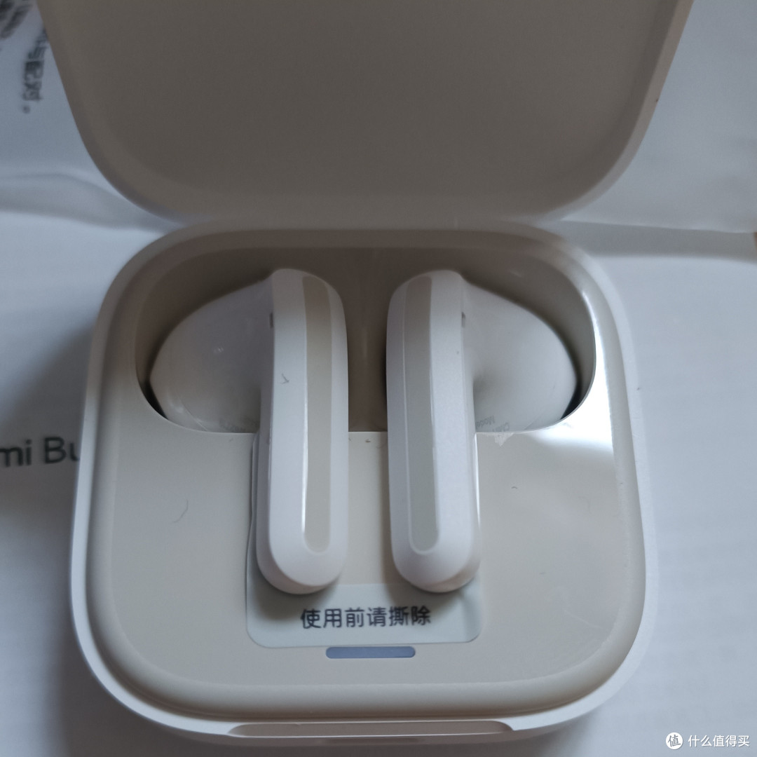 探索Redmi Buds 6活力版:音乐的轻盈伴侣