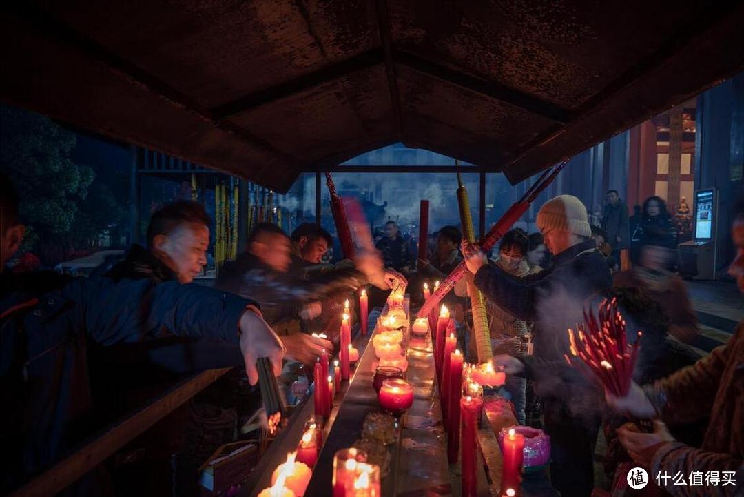 七月十五中元节，上坟祭祖有讲究，这4种水果不要带，别不当回事