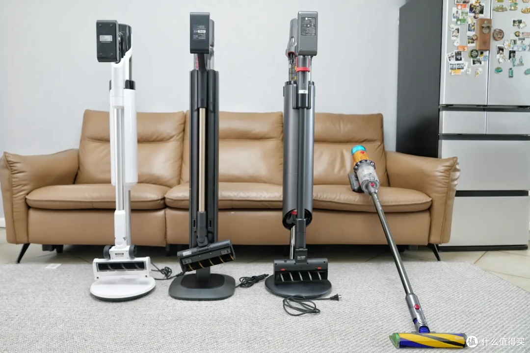 吸尘器极限横评：戴森、追觅、友望、德尔玛，到底哪款更好用？自集尘基站能不能解放双手？
