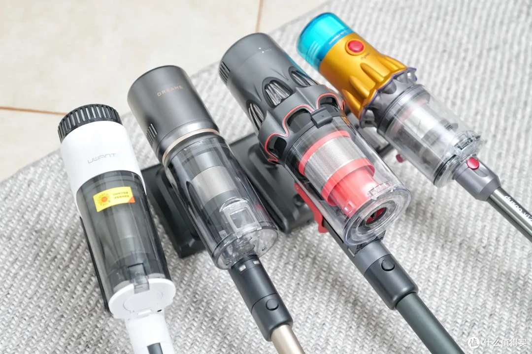 吸尘器极限横评：戴森、追觅、友望、德尔玛，到底哪款更好用？自集尘基站能不能解放双手？