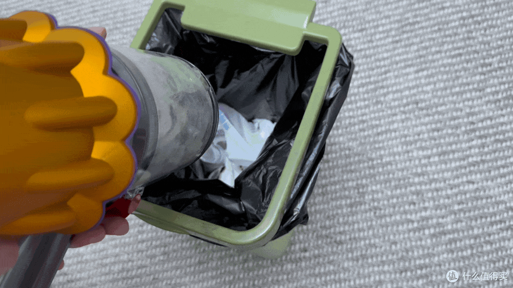 吸尘器极限横评：戴森、追觅、友望、德尔玛，到底哪款更好用？自集尘基站能不能解放双手？