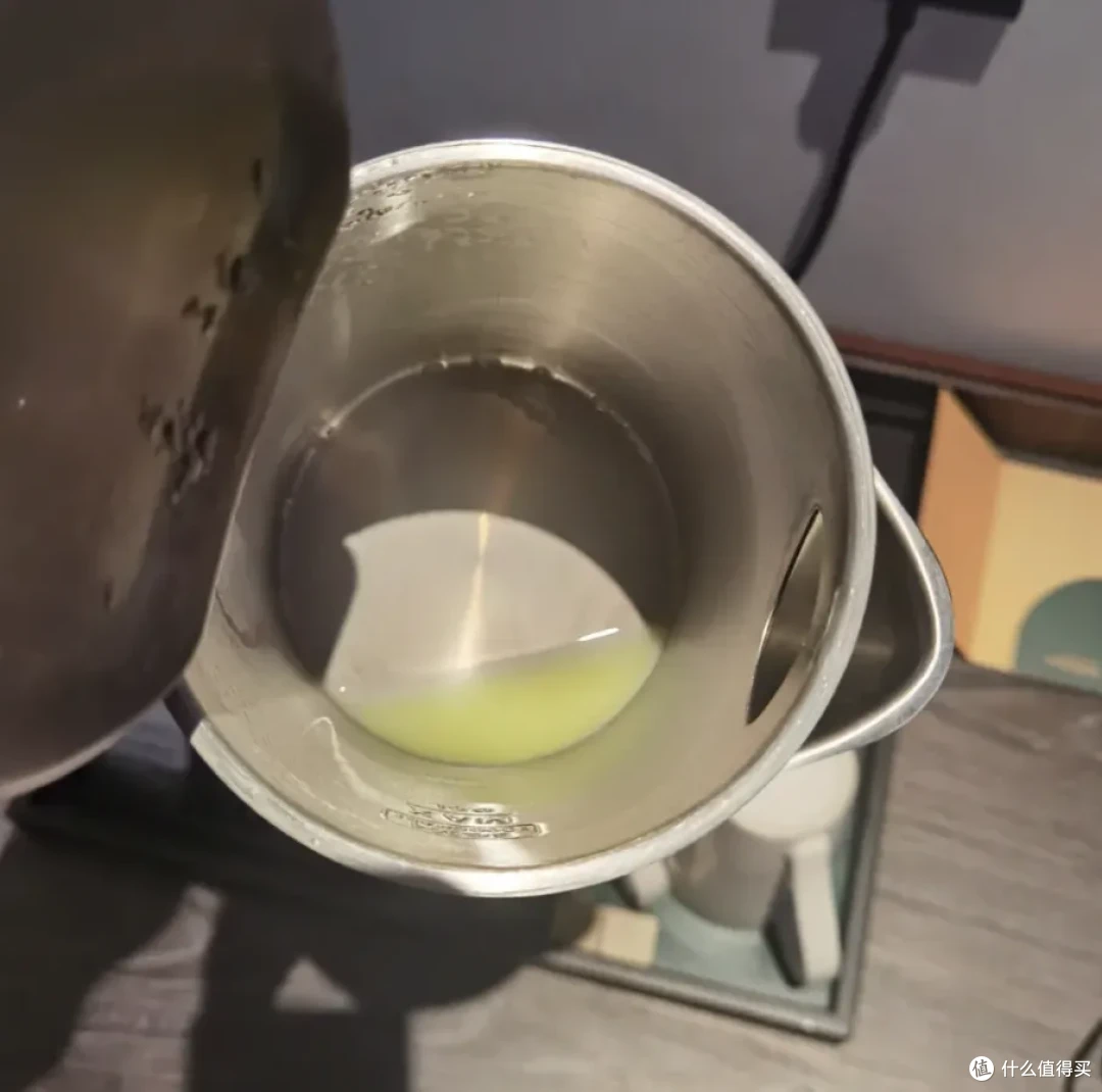 太恶心了！若不是客房阿姨提醒，我还不知道酒店居然这么脏