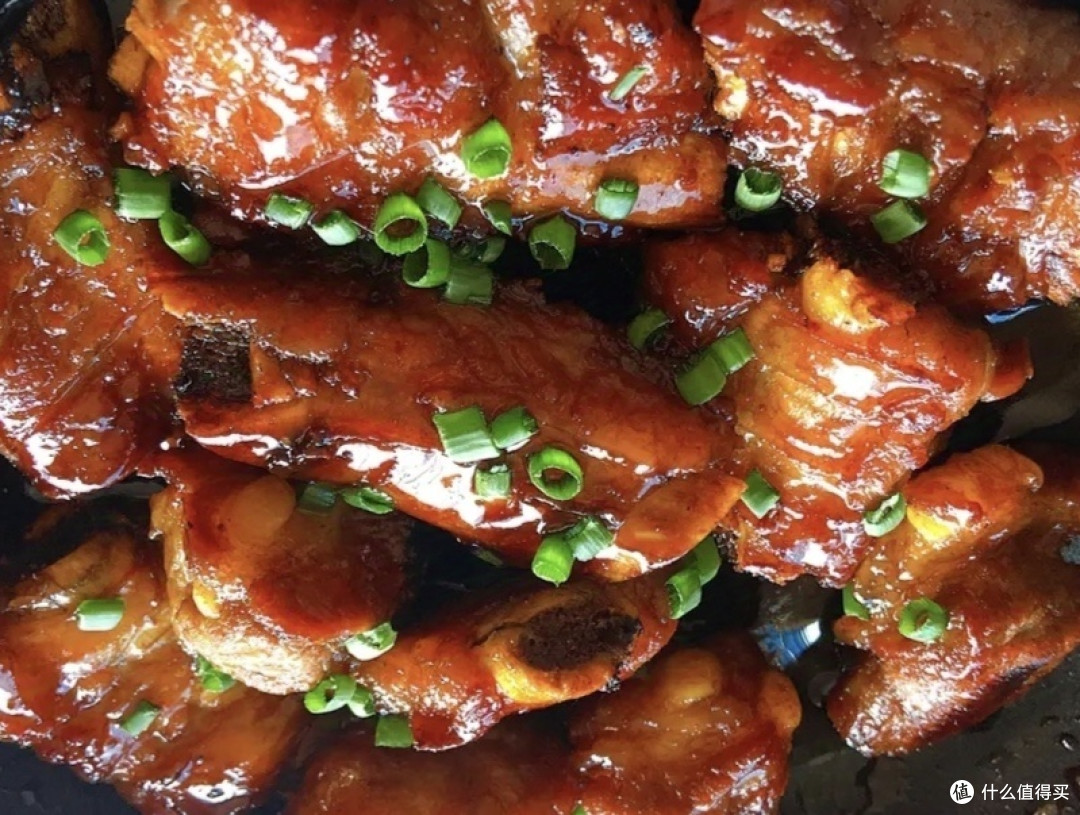 糖醋排骨和红烧肉都是中国传统的美食,适合在补秋膘时食用,做法也非常简单哦!