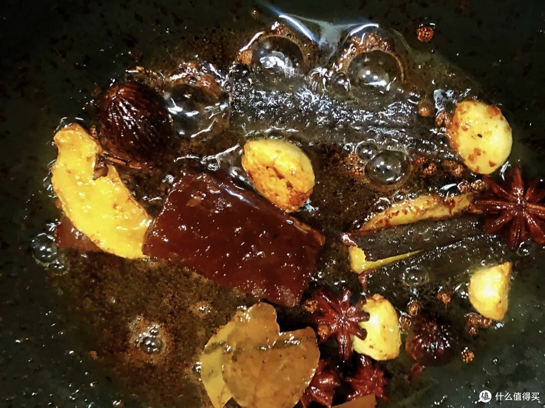 糖醋排骨和红烧肉都是中国传统的美食,适合在补秋膘时食用,做法也非常简单哦!