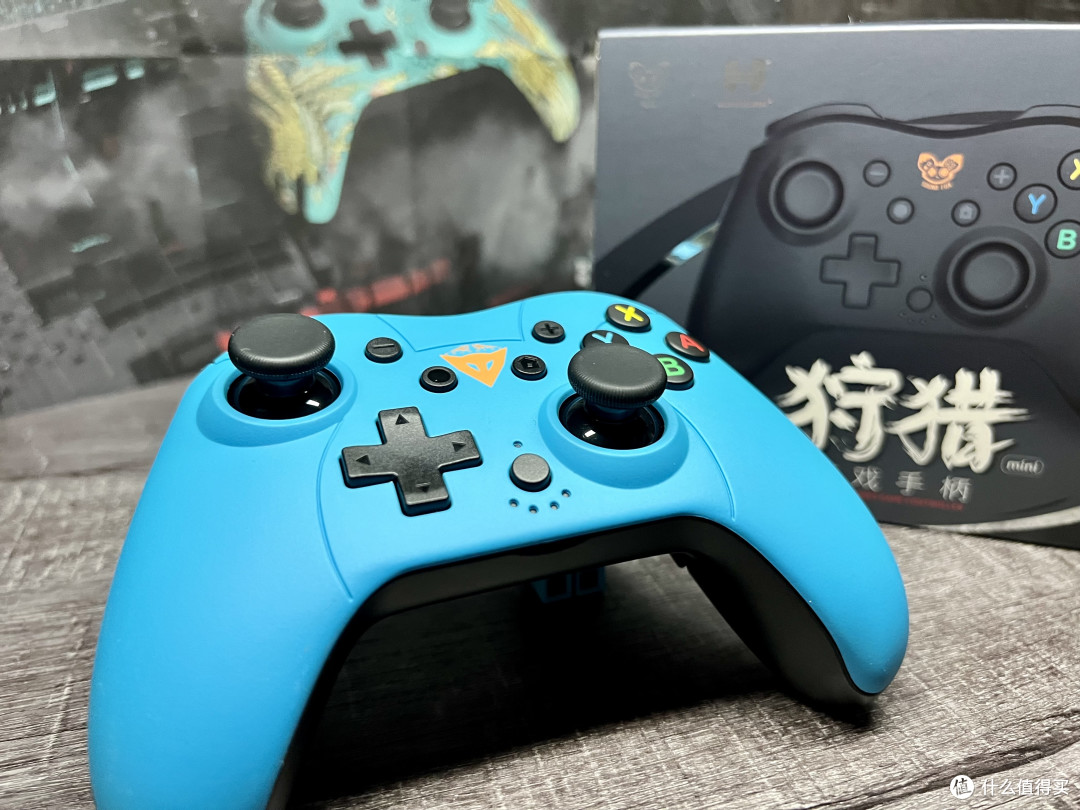 为了玩双人成行入手奕狐狩猎mini手柄，虽为mini但性能强悍，可调节四档震动六轴体感，专为NS平台打造！