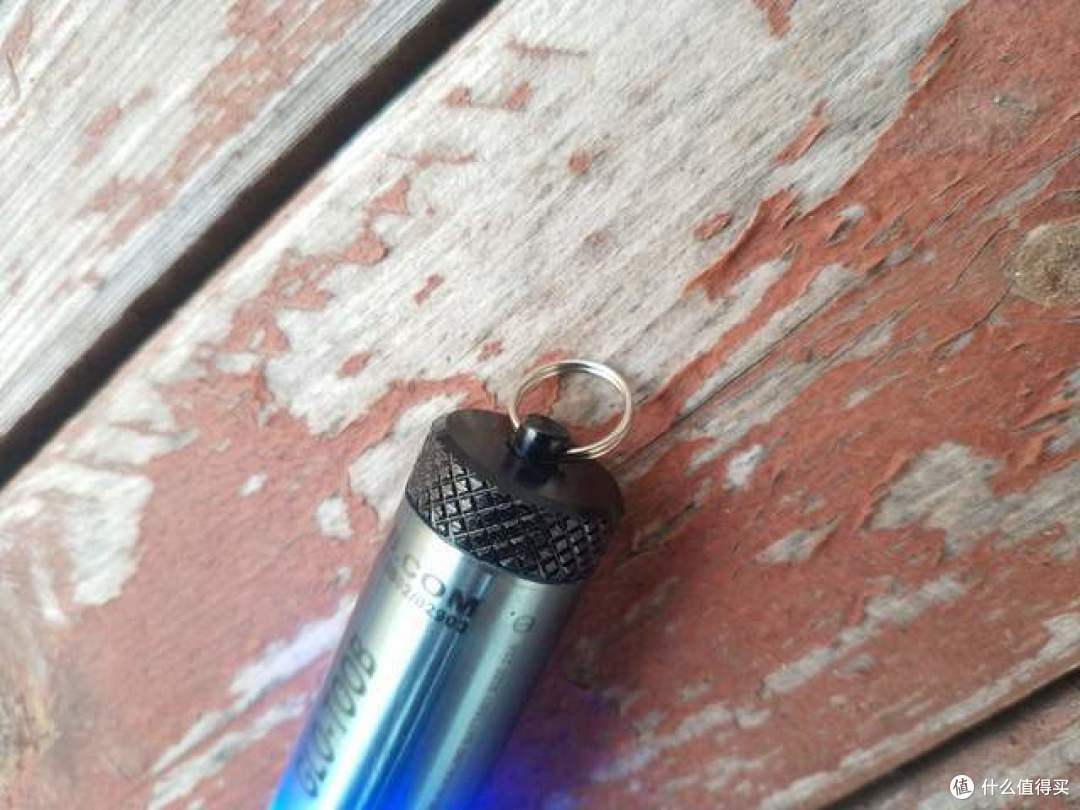 老牌EDC,好看好用好折扣:歌路途警示灯&迪克幻彩快递刀