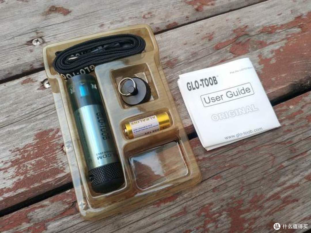 老牌EDC,好看好用好折扣:歌路途警示灯&迪克幻彩快递刀
