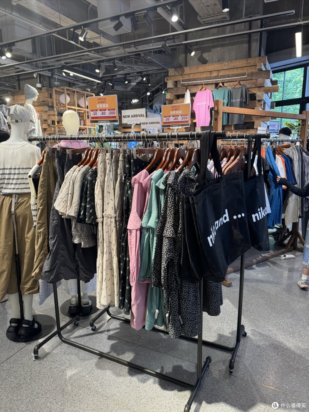 逛街必去！nikoand三层旗舰店，时尚达人的天堂！