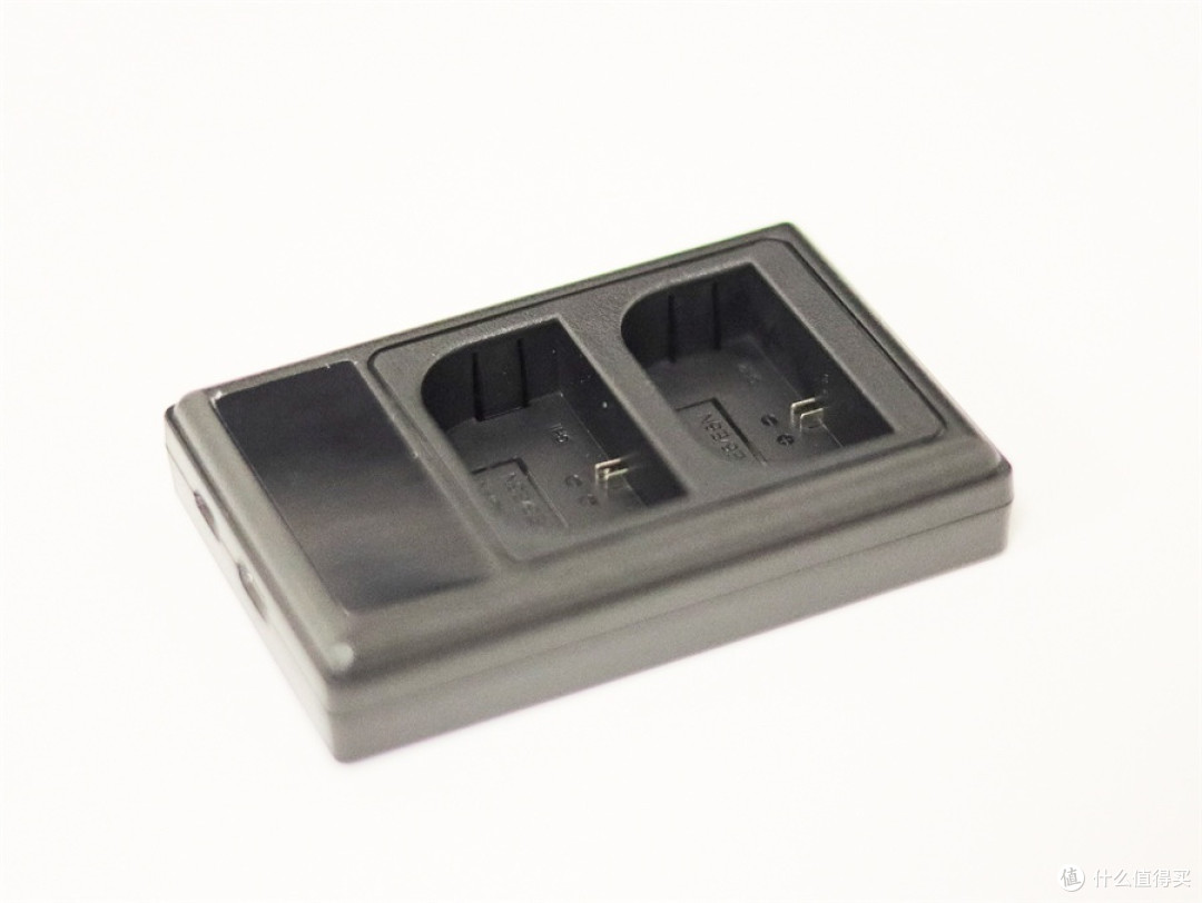 强得可怕,208元,2400mAh,7.4V ,适用于佳能90D的灵野 LP-E6NH 电池凭什么能干掉原装电池