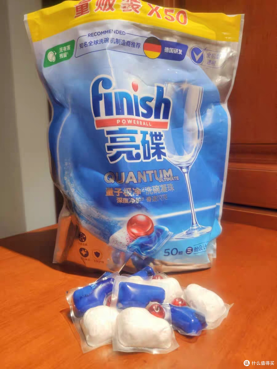 一颗洗碗凝珠,一袋多效洗碗块;一壶洗碗粉,一瓶洗碗液;一袋软水盐,一瓶漂洗剂~~~