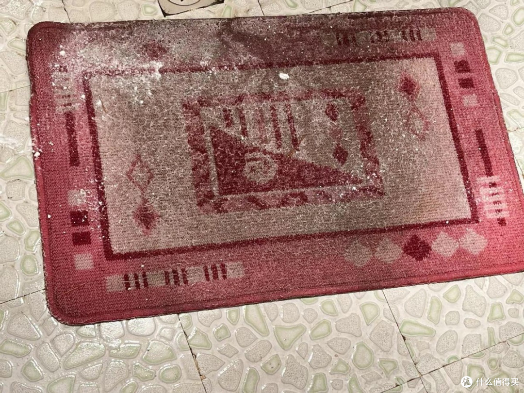 为什么越来越多人不在门口放地垫了?建议学广东人的做法,干净又耐用!